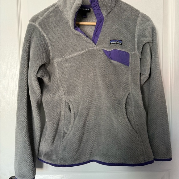 Patagonia Fleece Jacket in Gray with Purple Trim - Picture 1 of 6